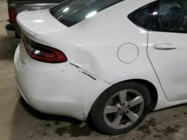 Белый Додж Дарт, объемом двигателя 2.4 л и пробегом 122 тыс. км за 9350 $, фото 3 на Automoto.ua