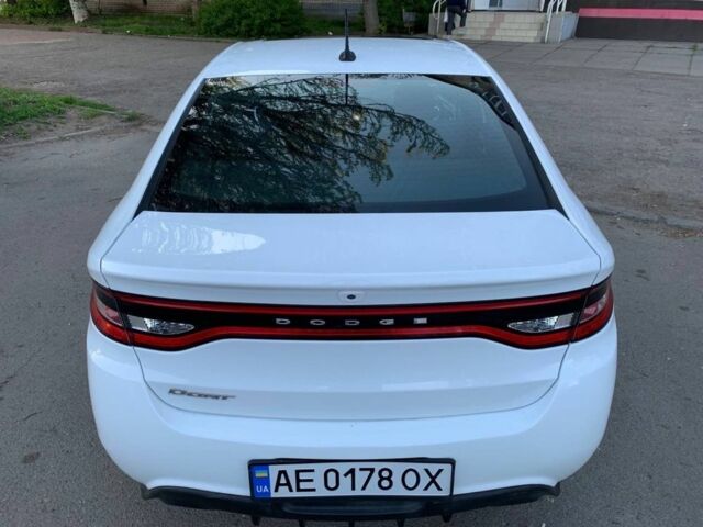 Білий Додж Дарт, об'ємом двигуна 2.4 л та пробігом 230 тис. км за 9000 $, фото 2 на Automoto.ua