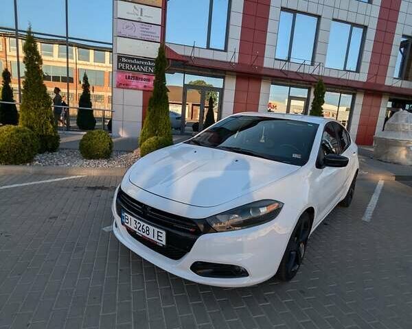 Білий Додж Дарт, об'ємом двигуна 2.4 л та пробігом 271 тис. км за 8500 $, фото 6 на Automoto.ua