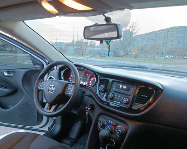 Білий Додж Дарт, об'ємом двигуна 2.36 л та пробігом 152 тис. км за 7000 $, фото 14 на Automoto.ua