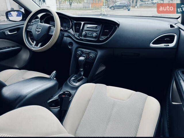 Білий Додж Дарт, об'ємом двигуна 2.36 л та пробігом 163 тис. км за 8599 $, фото 6 на Automoto.ua