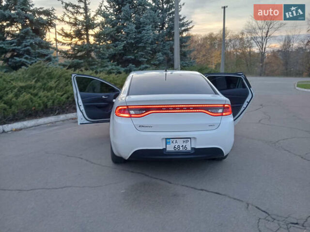 Білий Додж Дарт, об'ємом двигуна 2.36 л та пробігом 152 тис. км за 7000 $, фото 1 на Automoto.ua