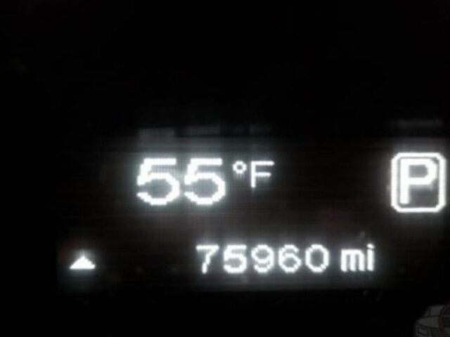 Белый Додж Дарт, объемом двигателя 2.4 л и пробегом 122 тыс. км за 9350 $, фото 4 на Automoto.ua