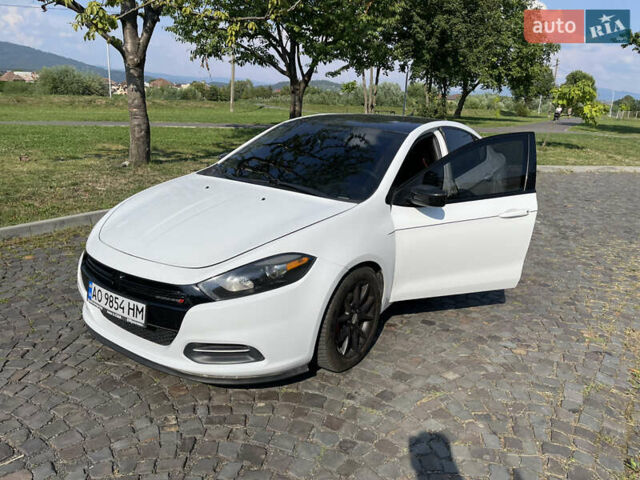 Белый Додж Дарт, объемом двигателя 2.4 л и пробегом 97 тыс. км за 10100 $, фото 8 на Automoto.ua
