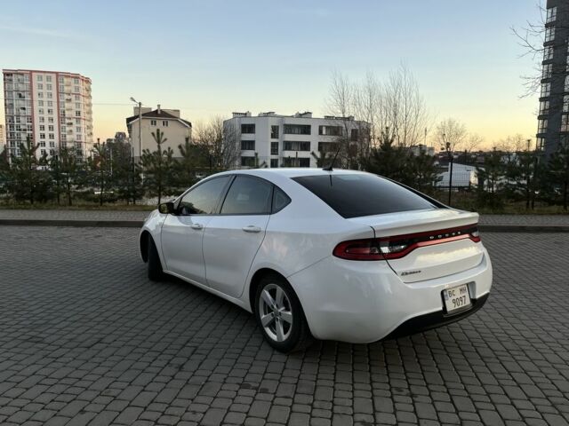 Білий Додж Дарт, об'ємом двигуна 2.4 л та пробігом 204 тис. км за 8800 $, фото 3 на Automoto.ua
