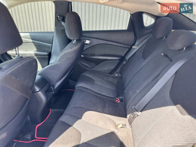 Белый Додж Дарт, объемом двигателя 2.4 л и пробегом 280 тыс. км за 7700 $, фото 10 на Automoto.ua