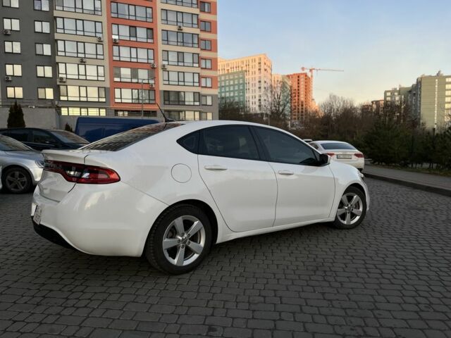 Білий Додж Дарт, об'ємом двигуна 2.4 л та пробігом 204 тис. км за 8800 $, фото 2 на Automoto.ua