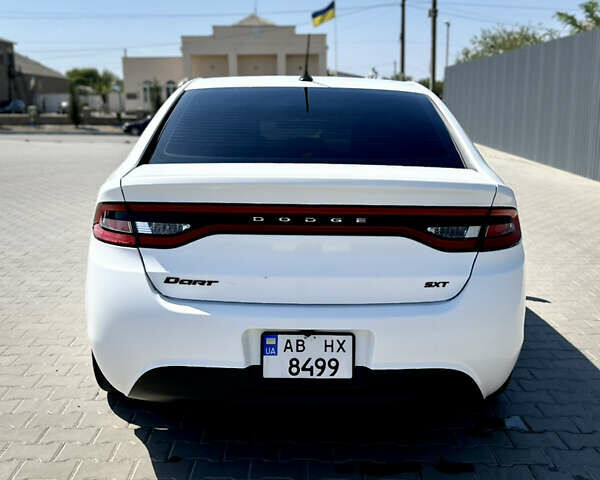 Белый Додж Дарт, объемом двигателя 2.4 л и пробегом 280 тыс. км за 7700 $, фото 3 на Automoto.ua