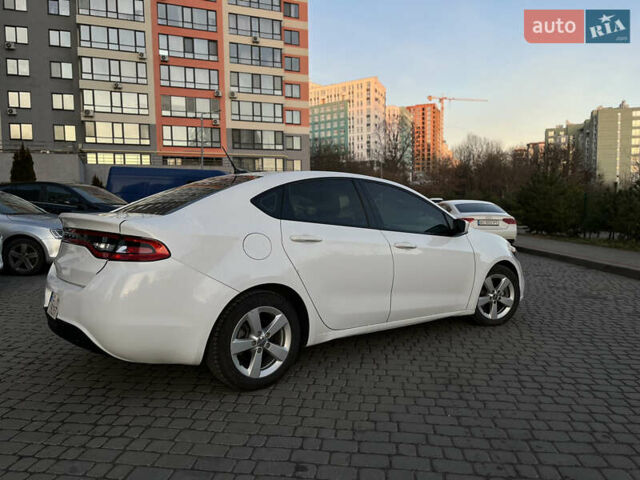 Білий Додж Дарт, об'ємом двигуна 2.4 л та пробігом 204 тис. км за 8800 $, фото 3 на Automoto.ua