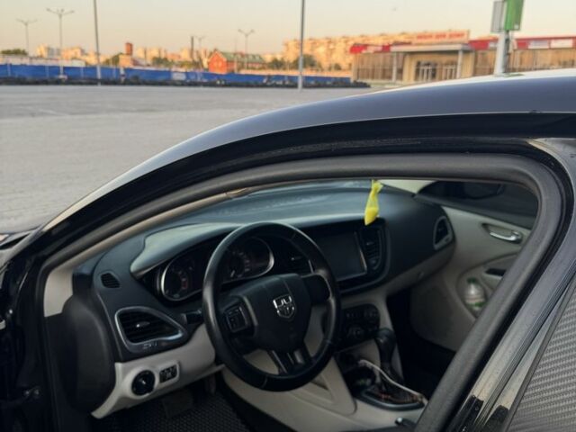 Черный Додж Дарт, объемом двигателя 2 л и пробегом 196 тыс. км за 7400 $, фото 7 на Automoto.ua