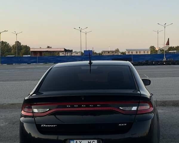 Черный Додж Дарт, объемом двигателя 2 л и пробегом 196 тыс. км за 7400 $, фото 3 на Automoto.ua