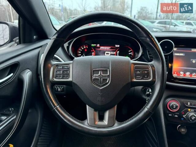 Черный Додж Дарт, объемом двигателя 1.37 л и пробегом 172 тыс. км за 7990 $, фото 11 на Automoto.ua