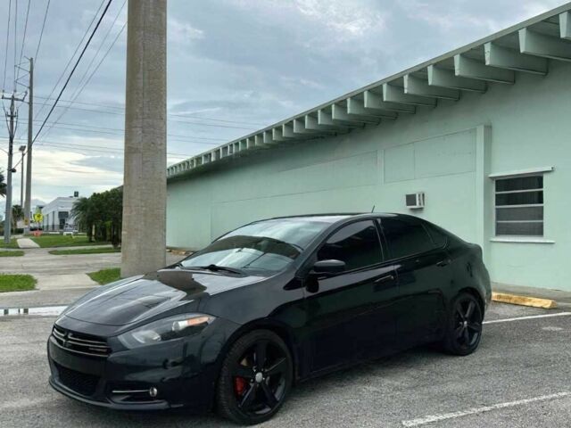 Черный Додж Дарт, объемом двигателя 2.4 л и пробегом 82 тыс. км за 8000 $, фото 2 на Automoto.ua