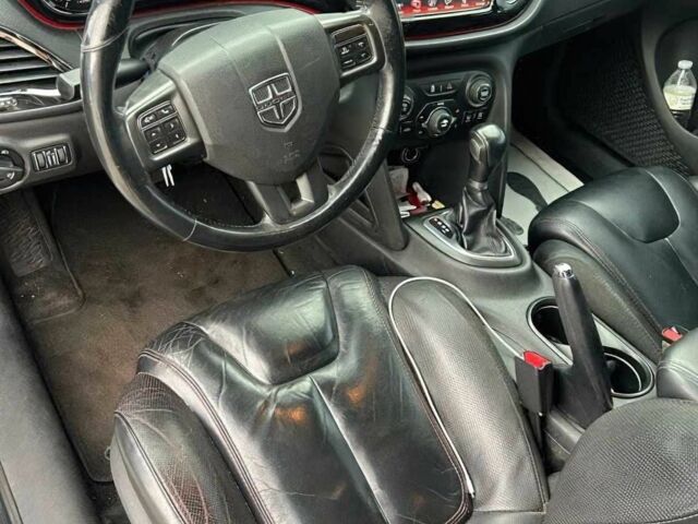 Черный Додж Дарт, объемом двигателя 2.4 л и пробегом 82 тыс. км за 8000 $, фото 7 на Automoto.ua