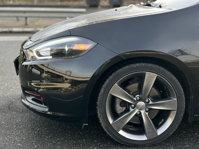 Черный Додж Дарт, объемом двигателя 2.4 л и пробегом 200 тыс. км за 5850 $, фото 1 на Automoto.ua