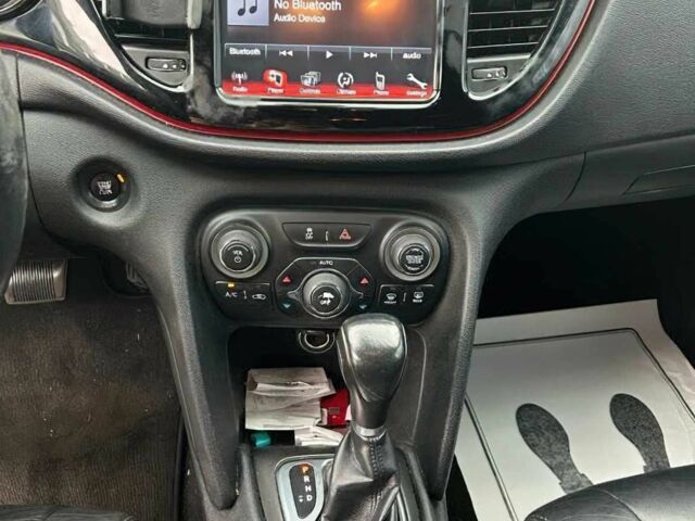 Черный Додж Дарт, объемом двигателя 2.4 л и пробегом 82 тыс. км за 8000 $, фото 9 на Automoto.ua