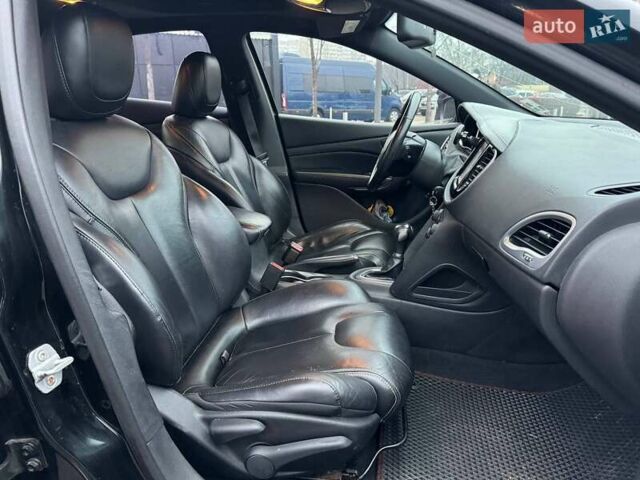Черный Додж Дарт, объемом двигателя 1.37 л и пробегом 172 тыс. км за 7990 $, фото 10 на Automoto.ua