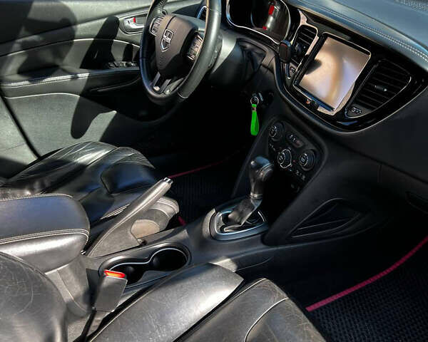 Чорний Додж Дарт, об'ємом двигуна 1.4 л та пробігом 247 тис. км за 7500 $, фото 13 на Automoto.ua