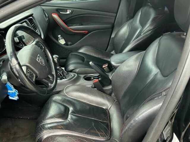 Черный Додж Дарт, объемом двигателя 2.4 л и пробегом 82 тыс. км за 8000 $, фото 8 на Automoto.ua