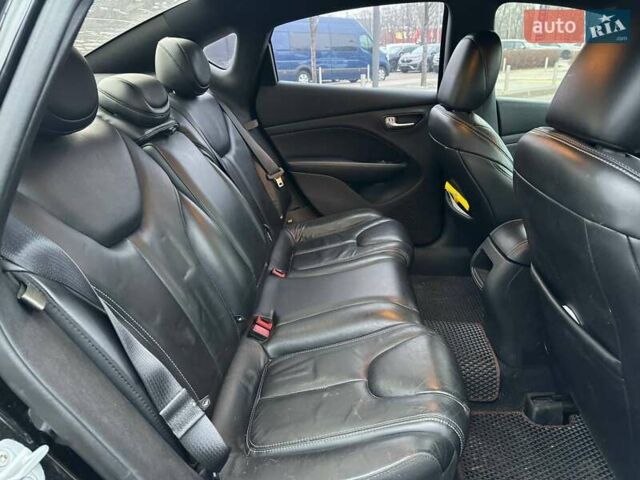 Черный Додж Дарт, объемом двигателя 1.37 л и пробегом 172 тыс. км за 7990 $, фото 9 на Automoto.ua