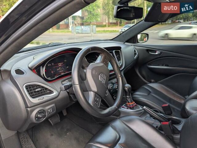 Чорний Додж Дарт, об'ємом двигуна 2 л та пробігом 238 тис. км за 8000 $, фото 7 на Automoto.ua