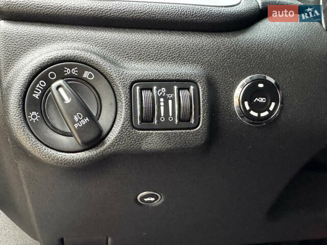 Черный Додж Дарт, объемом двигателя 2.4 л и пробегом 290 тыс. км за 7800 $, фото 27 на Automoto.ua