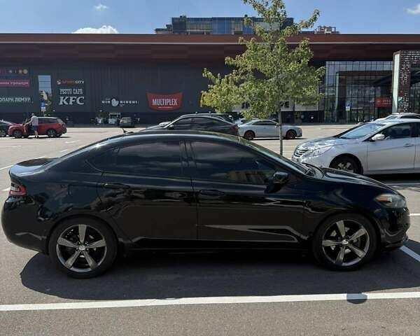 Черный Додж Дарт, объемом двигателя 2.36 л и пробегом 130 тыс. км за 8700 $, фото 5 на Automoto.ua