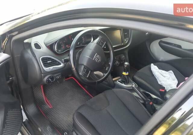 Чорний Додж Дарт, об'ємом двигуна 2.4 л та пробігом 180 тис. км за 7700 $, фото 5 на Automoto.ua