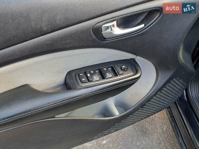 Черный Додж Дарт, объемом двигателя 2.4 л и пробегом 290 тыс. км за 7800 $, фото 24 на Automoto.ua