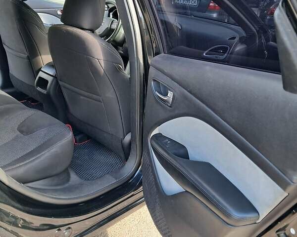 Черный Додж Дарт, объемом двигателя 2.4 л и пробегом 290 тыс. км за 7800 $, фото 17 на Automoto.ua