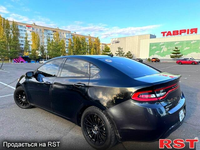 Черный Додж Дарт, объемом двигателя 2.4 л и пробегом 177 тыс. км за 7000 $, фото 3 на Automoto.ua