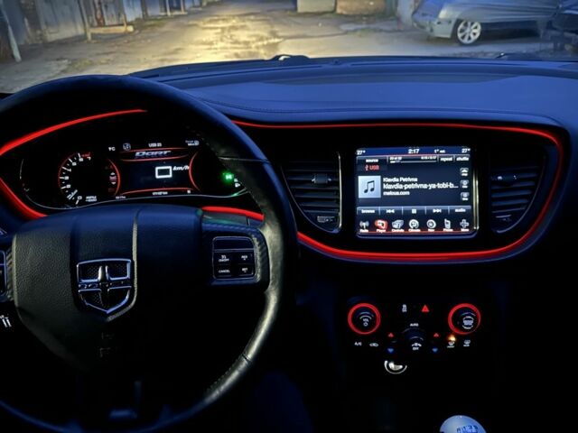 Черный Додж Дарт, объемом двигателя 2.4 л и пробегом 170 тыс. км за 7800 $, фото 8 на Automoto.ua