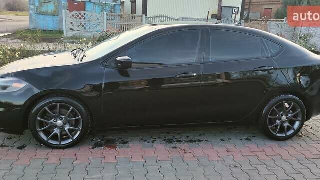 Черный Додж Дарт, объемом двигателя 2 л и пробегом 70 тыс. км за 7000 $, фото 2 на Automoto.ua