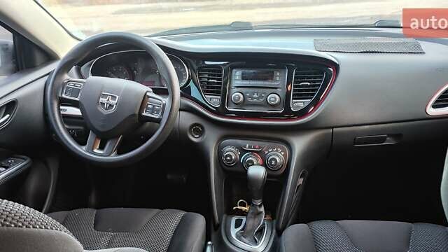 Черный Додж Дарт, объемом двигателя 2 л и пробегом 70 тыс. км за 7000 $, фото 5 на Automoto.ua