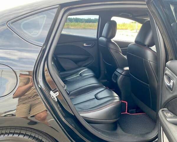 Черный Додж Дарт, объемом двигателя 2.36 л и пробегом 177 тыс. км за 9900 $, фото 9 на Automoto.ua