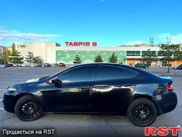 Черный Додж Дарт, объемом двигателя 2.4 л и пробегом 177 тыс. км за 7000 $, фото 2 на Automoto.ua