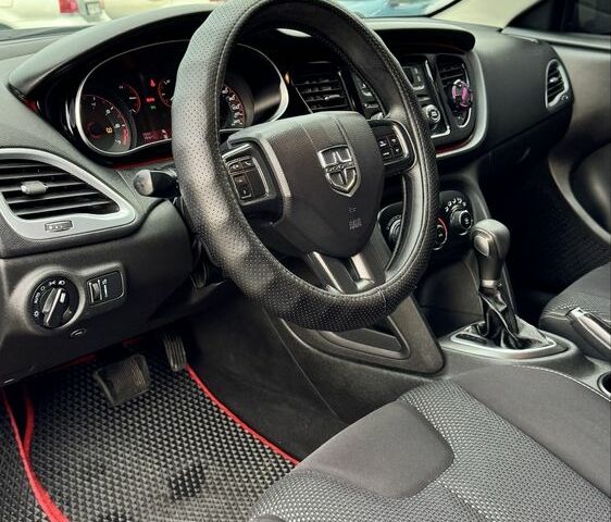 Чорний Додж Дарт, об'ємом двигуна 2.4 л та пробігом 220 тис. км за 7900 $, фото 10 на Automoto.ua