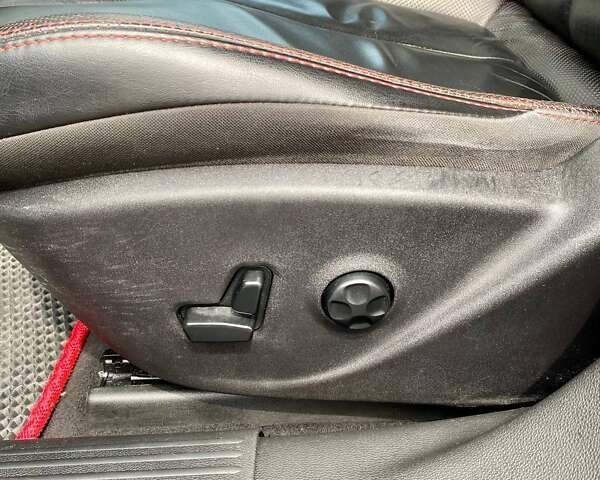 Черный Додж Дарт, объемом двигателя 2.36 л и пробегом 177 тыс. км за 9900 $, фото 20 на Automoto.ua
