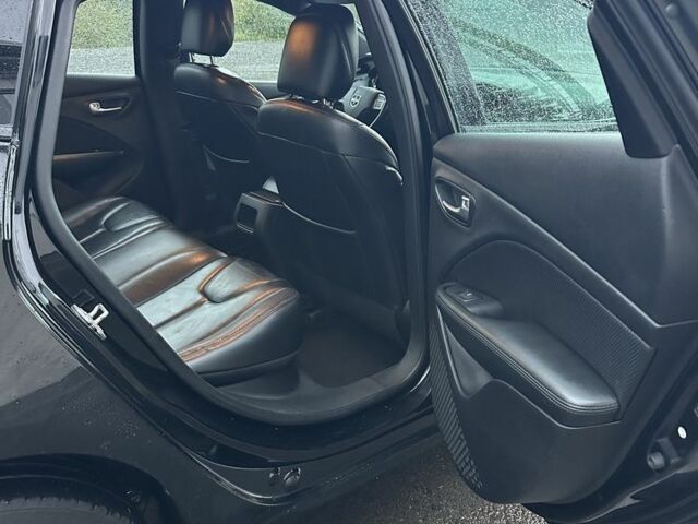 Додж Дарт 2015 в Кривом Роге на Automoto.ua Черный Додж Дарт, объемом двигателя 2.4 л и пробегом 97 тыс. км за 9700 $, фото 10 на Automoto.ua