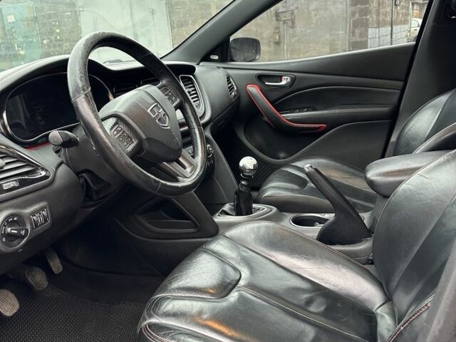 Черный Додж Дарт, объемом двигателя 2.4 л и пробегом 170 тыс. км за 7800 $, фото 4 на Automoto.ua