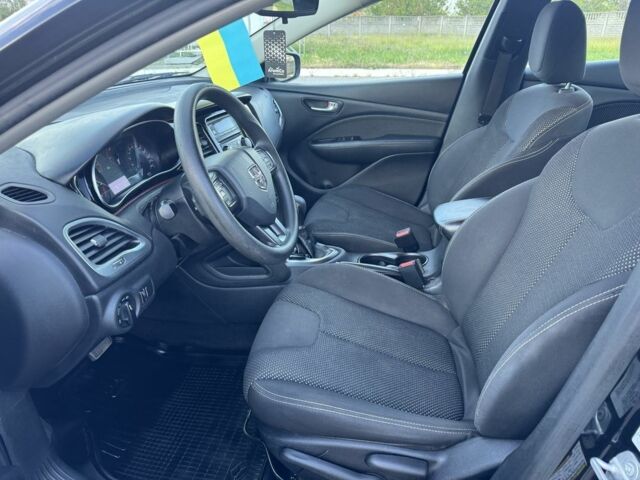 Черный Додж Дарт, объемом двигателя 2.4 л и пробегом 156 тыс. км за 8850 $, фото 9 на Automoto.ua