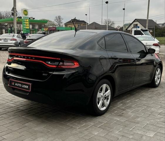 Чорний Додж Дарт, об'ємом двигуна 2.4 л та пробігом 220 тис. км за 7900 $, фото 3 на Automoto.ua