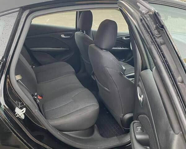 Чорний Додж Дарт, об'ємом двигуна 2 л та пробігом 185 тис. км за 8500 $, фото 4 на Automoto.ua
