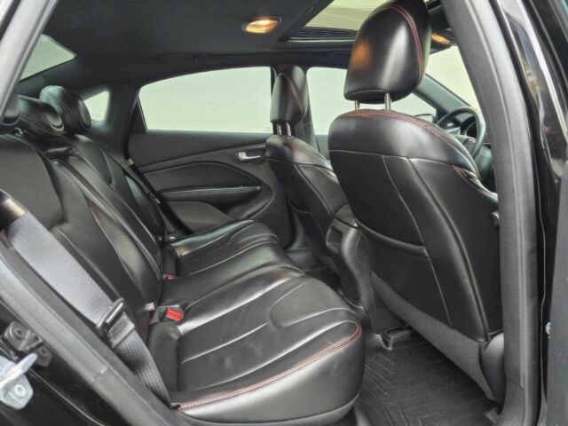 Черный Додж Дарт, объемом двигателя 2.4 л и пробегом 80 тыс. км за 1000 $, фото 12 на Automoto.ua