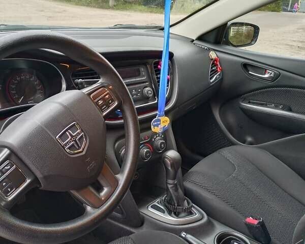 Черный Додж Дарт, объемом двигателя 2 л и пробегом 225 тыс. км за 6900 $, фото 3 на Automoto.ua