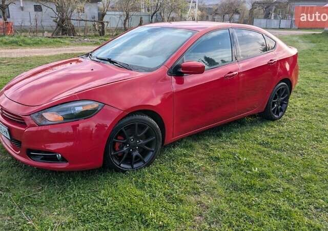 Красный Додж Дарт, объемом двигателя 1.37 л и пробегом 190 тыс. км за 6500 $, фото 2 на Automoto.ua