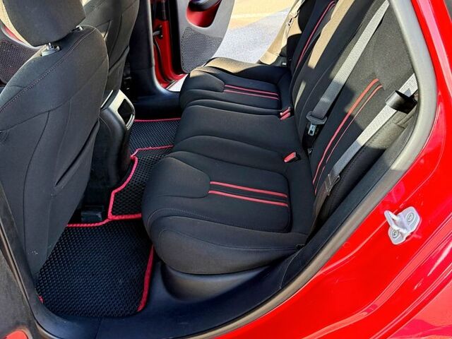 Красный Додж Дарт, объемом двигателя 1.4 л и пробегом 190 тыс. км за 6950 $, фото 7 на Automoto.ua