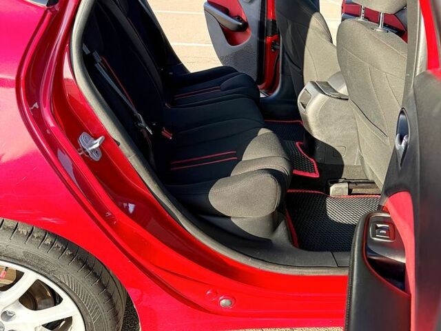 Красный Додж Дарт, объемом двигателя 1.4 л и пробегом 190 тыс. км за 6950 $, фото 8 на Automoto.ua