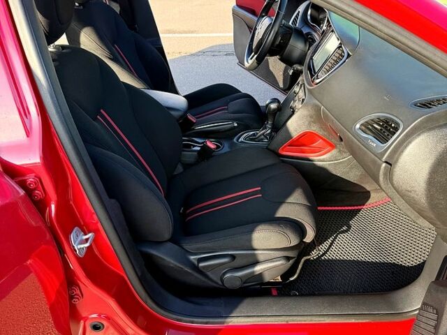 Красный Додж Дарт, объемом двигателя 1.4 л и пробегом 190 тыс. км за 6950 $, фото 9 на Automoto.ua