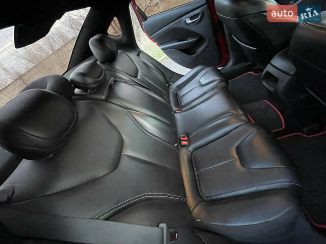 Красный Додж Дарт, объемом двигателя 1.37 л и пробегом 102 тыс. км за 6500 $, фото 29 на Automoto.ua